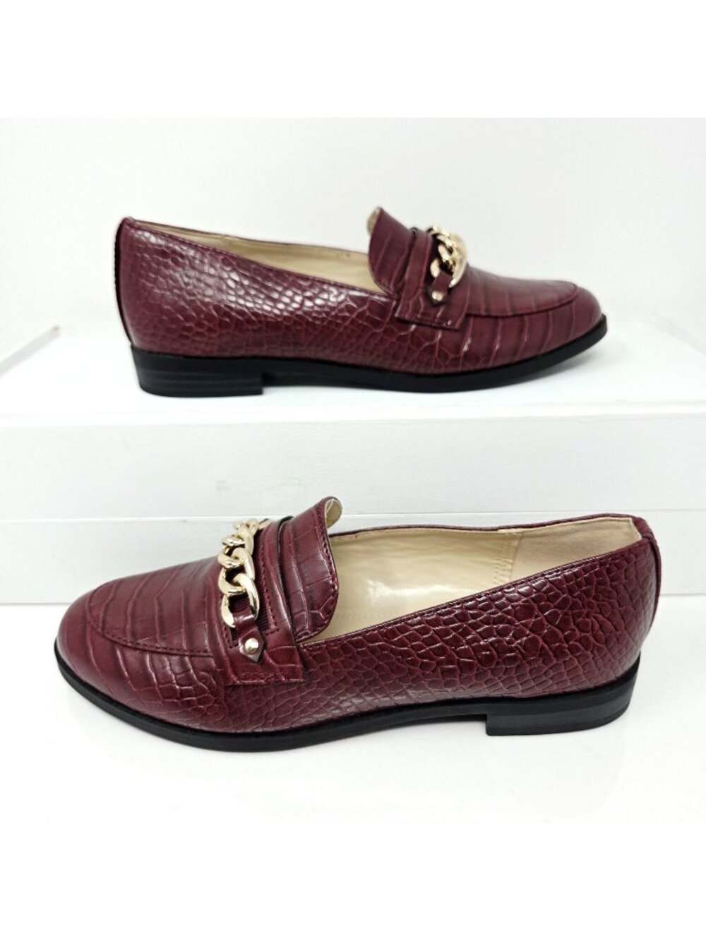 Charter Club Kattelle Womens 5 Loafer Oxblood Croc Faux Leather Preppy 90s Chain